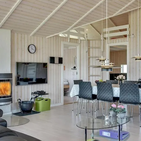 Domna - 800m From The Sea In Western Jutland By Interhome Feriehus Blåvand