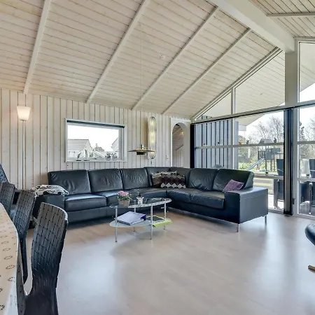 Feriehus Domna - 800m From The Sea In Western Jutland By Interhome *